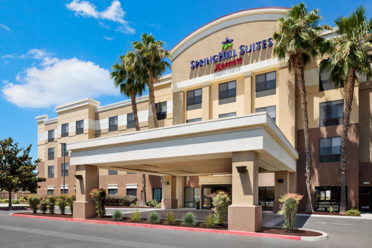 Springhill Suites Fresno Esterno foto