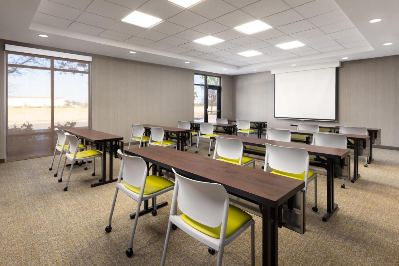 Springhill Suites Fresno Esterno foto