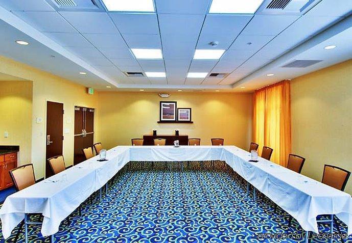Springhill Suites Fresno Servizi foto