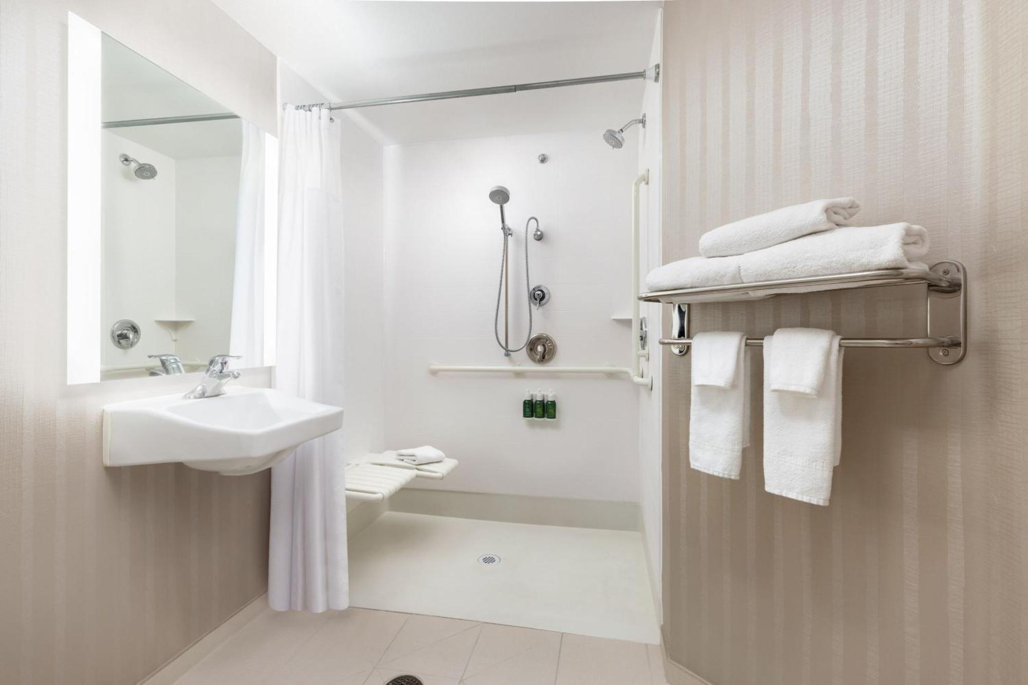 Springhill Suites Fresno Esterno foto