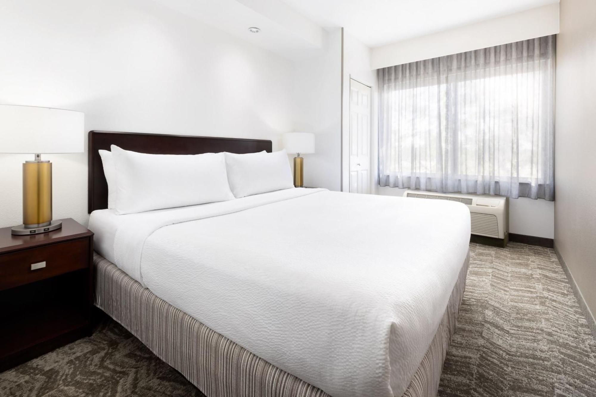 Springhill Suites Fresno Esterno foto