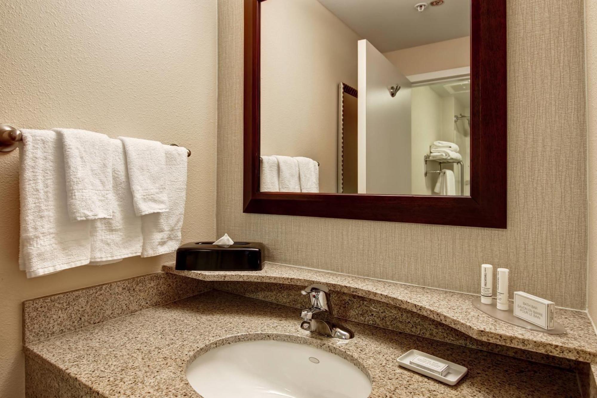 Springhill Suites Fresno Esterno foto