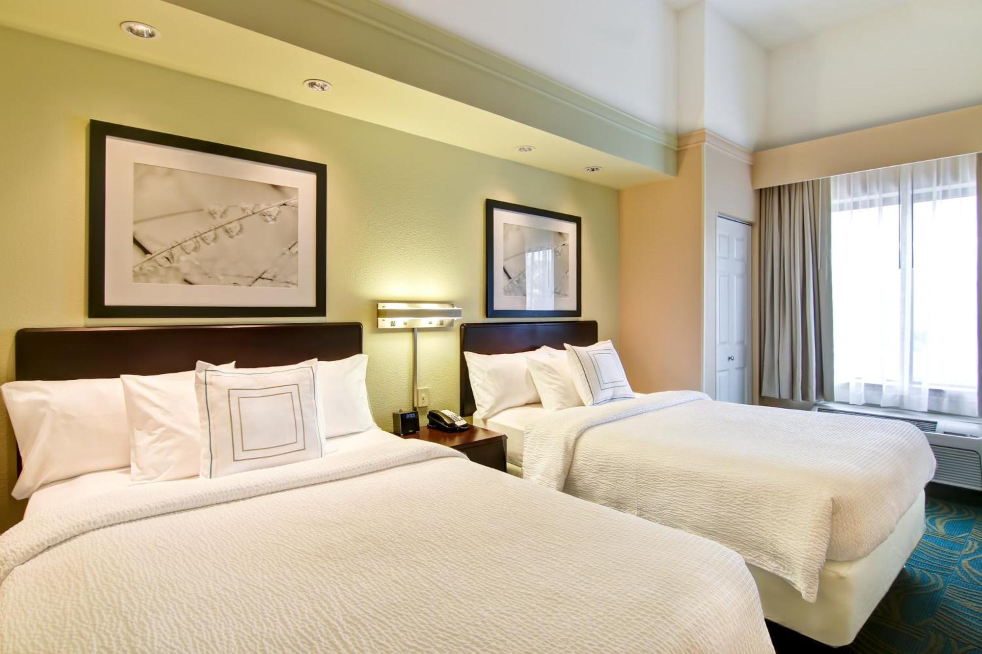 Springhill Suites Fresno Esterno foto