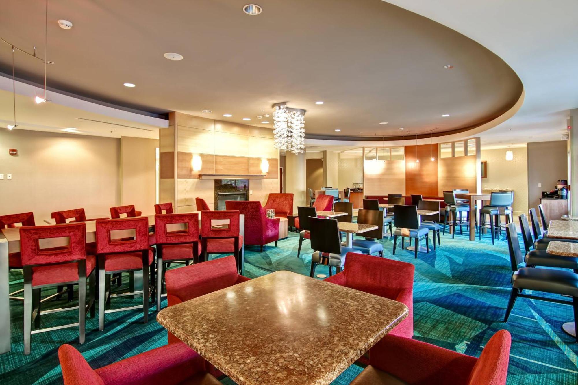 Springhill Suites Fresno Esterno foto
