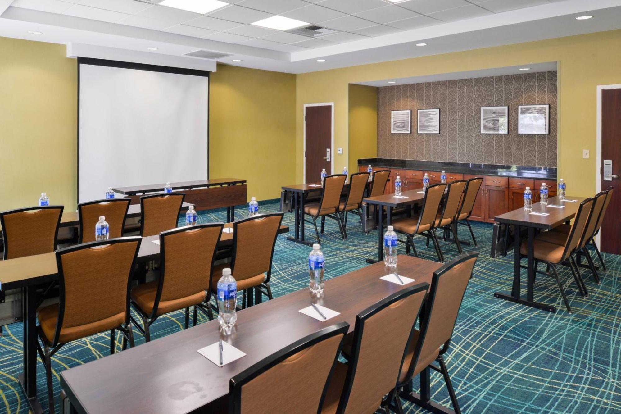 Springhill Suites Fresno Esterno foto