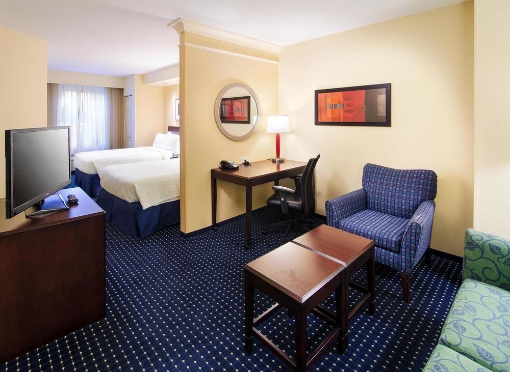 Springhill Suites Fresno Esterno foto